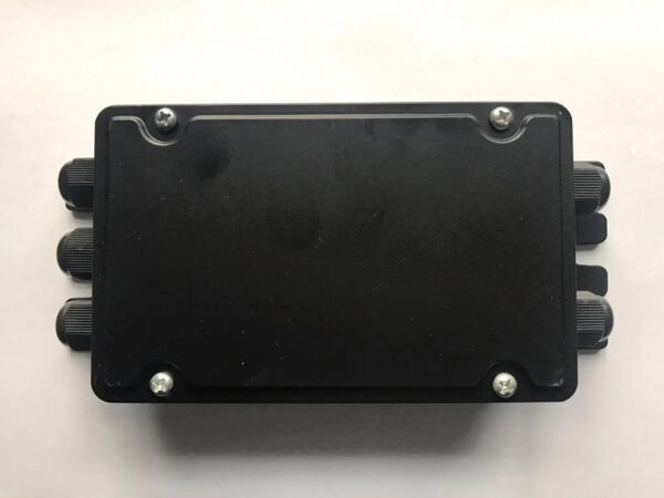 Four channel summing J-Box aluminum - Image 4