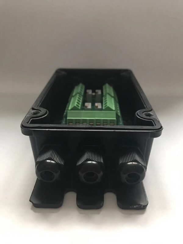 Four channel summing J-Box aluminum - Image 2